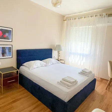 Skyline Sunset & Towers View - Modern 1br Appartement Tirana