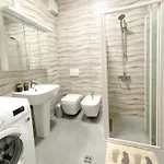 Skyline Sunset & Towers View - Modern 1br Appartement Tirana
