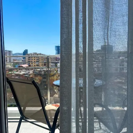 Apartament Skyline Sunset & Towers View - Modern 1br Tirana